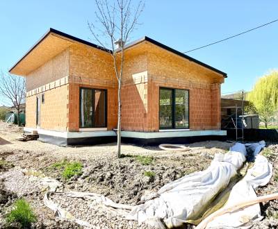 Novostavba moderného 4i rodinného domu v Štitároch