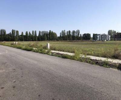 Exkluzívny stavebný pozemok 579 m² – Dunajská Streda, Florida Park