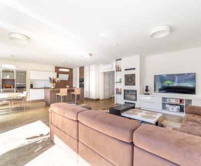 MODERNÝ 6-IZBOVÝ RODINNÝ DOM V BLÍZKOSTI KUCHAJDY | Zatišie | 