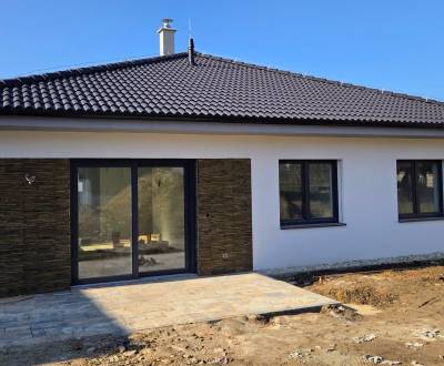 Bungalov v centre obce Cabaj Čápor, Wágnerova ulica, Dom č.1