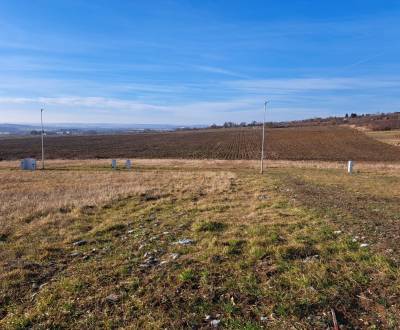 Stavebný pozemok 601 m2 v Štitároch