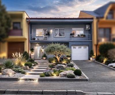 Na Predaj 6 izbový - dvojgeneračný RD v Pezinku len kúsok od Centra