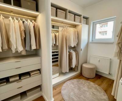 PROPERTY PREDAJ 4-IZBOVÝ BYT VYNIKAJÚCA LOKALITA ULICA KRÍŽNA