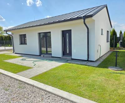 NOVOSTAVBA 3 IZBOVÉHO RODINNÉHO DOMU, IHNEĎ K NASŤAHOVANIU, KAJAL