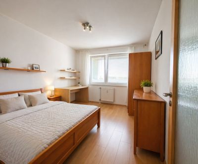 Prenájom 2-izbový byt, 60m2,loggia,parkovanie, OSTREDKY- Ružinov