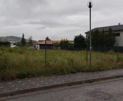 STAVEBNÝ POZEMOK NA PREDAJ (1 198 m²) - LIMBACH