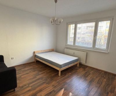 Predaj útulný 1 izbový byt s loggiou, Jána Stanislava, Bratislava.