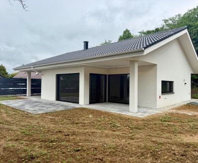 Moderný rodinný dom obklopený prírodou v obci Hrádok 