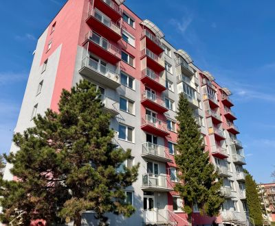 3-izb. byt (89m2) dva balkóny, pokojné centrum mesta – Senica