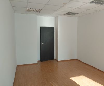 Prenájom kancelárie 22,5 m2 pri POLUS-e na Pluhovej ul.