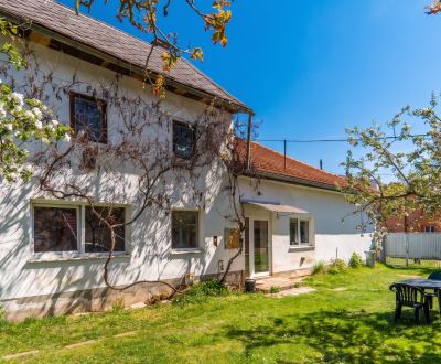 I Na predaj rodinný dom s pozemkom – Nitrianske Pravno