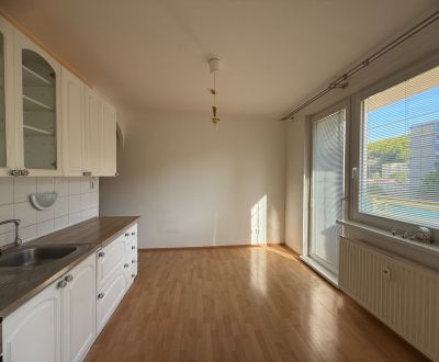 Na predaj väčší 2 izbový byt, Trenčianske Teplice, 57 m2