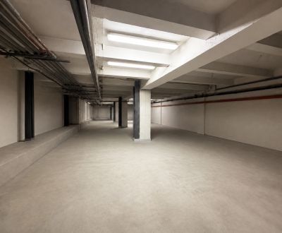 Gastro priestor 770m2, 200 miest na sedenie - prenájom v centre Žiliny