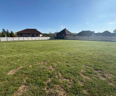 Na predaj pozemok 1647 m2 v obci Pozba