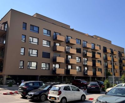 Prenájom dvojizbový byt -49 m2, Senica, Sadová ul.