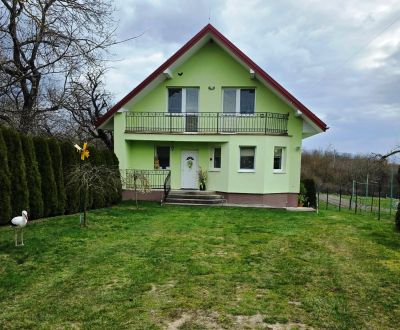 Poschodový rodinný dom v  obci Klokočov okr. Michalovce