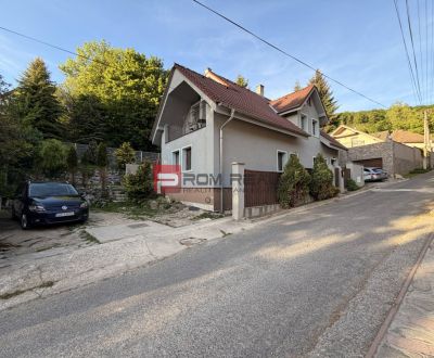Na predaj viacgeneračný rodinný dom v obci Borinka