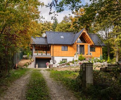 NA PREDAJ čarovná CHATA v srdci Duchonky - Topoľčany 
