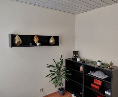 Prenájom kancelárie 12 m2 pri POLUS-e na Pluhovej ul.