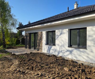 Bungalov v centre obce Cabaj v štandarde, Wágnerova ulica, Dom č.2