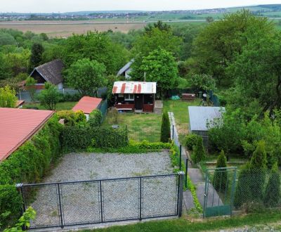 Záhrada Vyšná Hutka 381 m²- studňa, elektrina, parkovanie