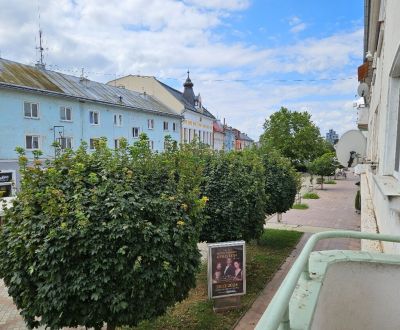 INVESTIČNÝ 3 izbový byt priamo na NÁMESTI v Michalovciach