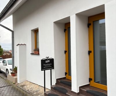 Ponúkame na prenájom priestrannú garsónku v Bojniciach 