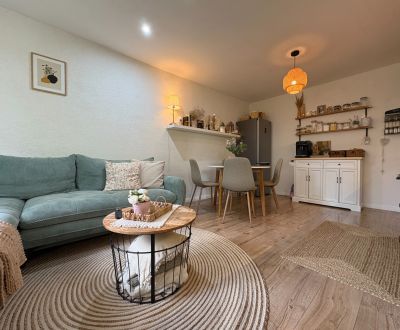 Na predaj: CENTRUM  3 izb.byt + BALKON + ŠPAJZA 