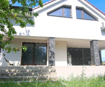 Rodinný dom, garáž a záhrada 2.600 m2, Žemberovce (SM–884)