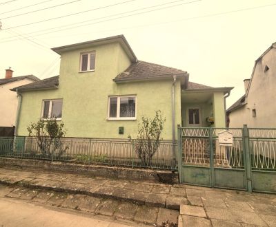 Starší rodinný dom na predaj