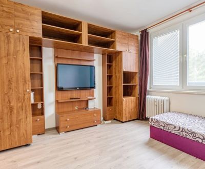 Na prenájom garsónka 20 m², Štefunkova ul. Ružinov, ihneď voľná