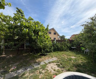 Samostatný RD s garážou, slnečným pozemkom a projektom rekonštrukcie –