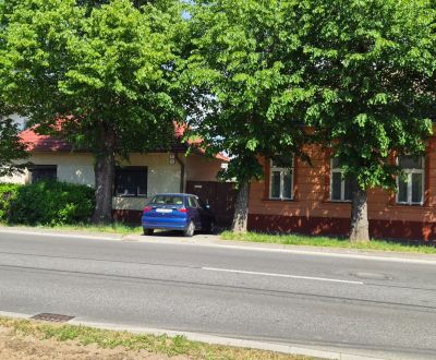 Pôvodný rodinný dom na 604 m² v centre mesta Senec