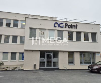 PRENÁJOM komerčného priestoru (26 m2) blízko centra Humenné