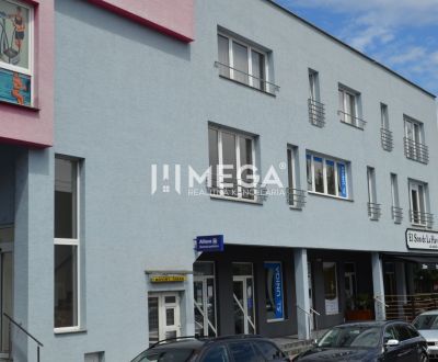PRENÁJOM obchodného priestoru v centre Humenného (74 m2)