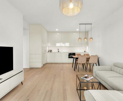 EXKLUZÍVNY 2i byt, PRÍSTAVNA,LOGGIA ,CHLADENIE,PARKING,Plynárenská ul.