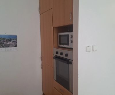 2-izb. byt oproti Auparku, Petržalka, 2.p./7