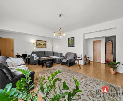 Veľkorysý 4 izbový byt na Dulovom námestí - Nivy, Bratislava