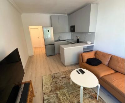 Svetlý 3 izbový byt pri Nivách – Košická ulica, Bratislava II. Ružinov