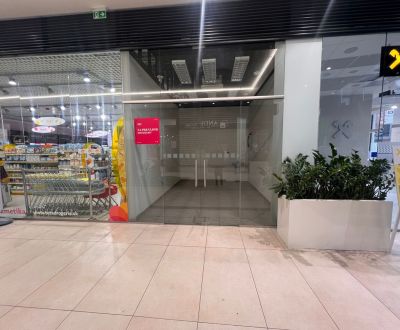 Na prenájom obchodný priestor 16,35m2 - Banská Bystrica/centrum NO099Z