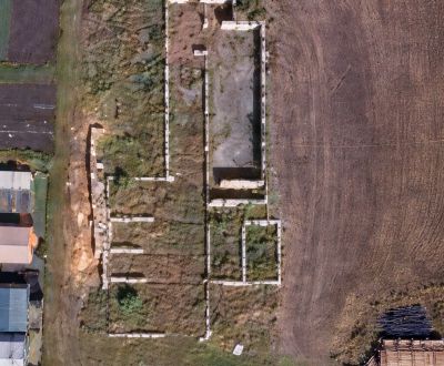 Stavebný pozemok 2 335 m² v obci Valča 