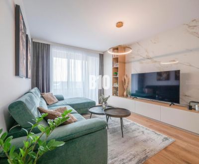 Discovery Residence - Nadštandardný 2 izbový byt s garážovým státím