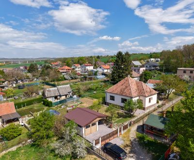 Útulný 3 izbový dom s garážou a dielňou - Malý Lapáš 