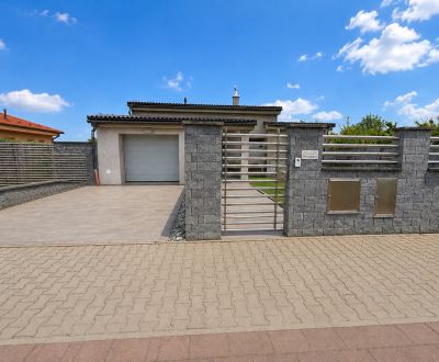 Moderný rod. dom s garážou, sauna, pozemok 785m2 | Senica – Košútovec