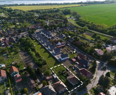Exkluzívny pozemok pre dvojdom v srdci Kalinkova – 959 m² 
