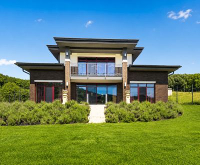 Exkluzívna vila s dvojgarážou a pozemkom 875 m², Trenčín - Kubrá