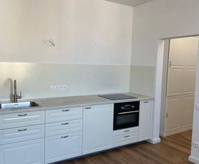 3-izb. byt v centre na Obchodnej ul., Staré Mesto