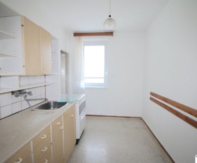 3-izb.byt Ružová dolina, oproti Katastru s balkónom, kúpou voľný