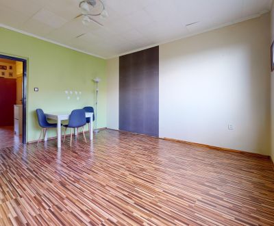 NA PREDAJ 3 IZBOVÝ BYT S LOGGIOU NA UL. GEN. KLAPKU, KOMÁRNO