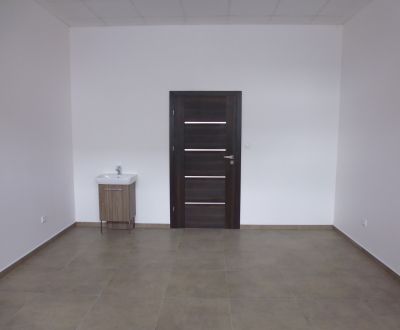 MASARYKOVA: 22,55 m2 - priestory S UMÝVADLOM NA SLUŽBY - PRÍZEMIE